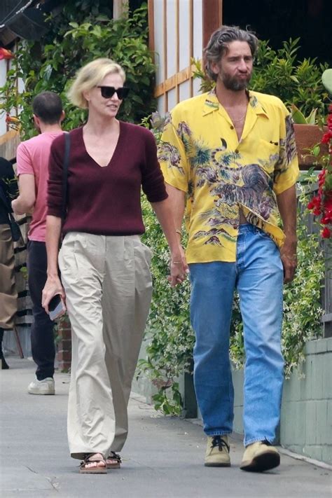 mari de charlize theron|Charlize Theron en couple : qui est Alex Dimitrijevic,。